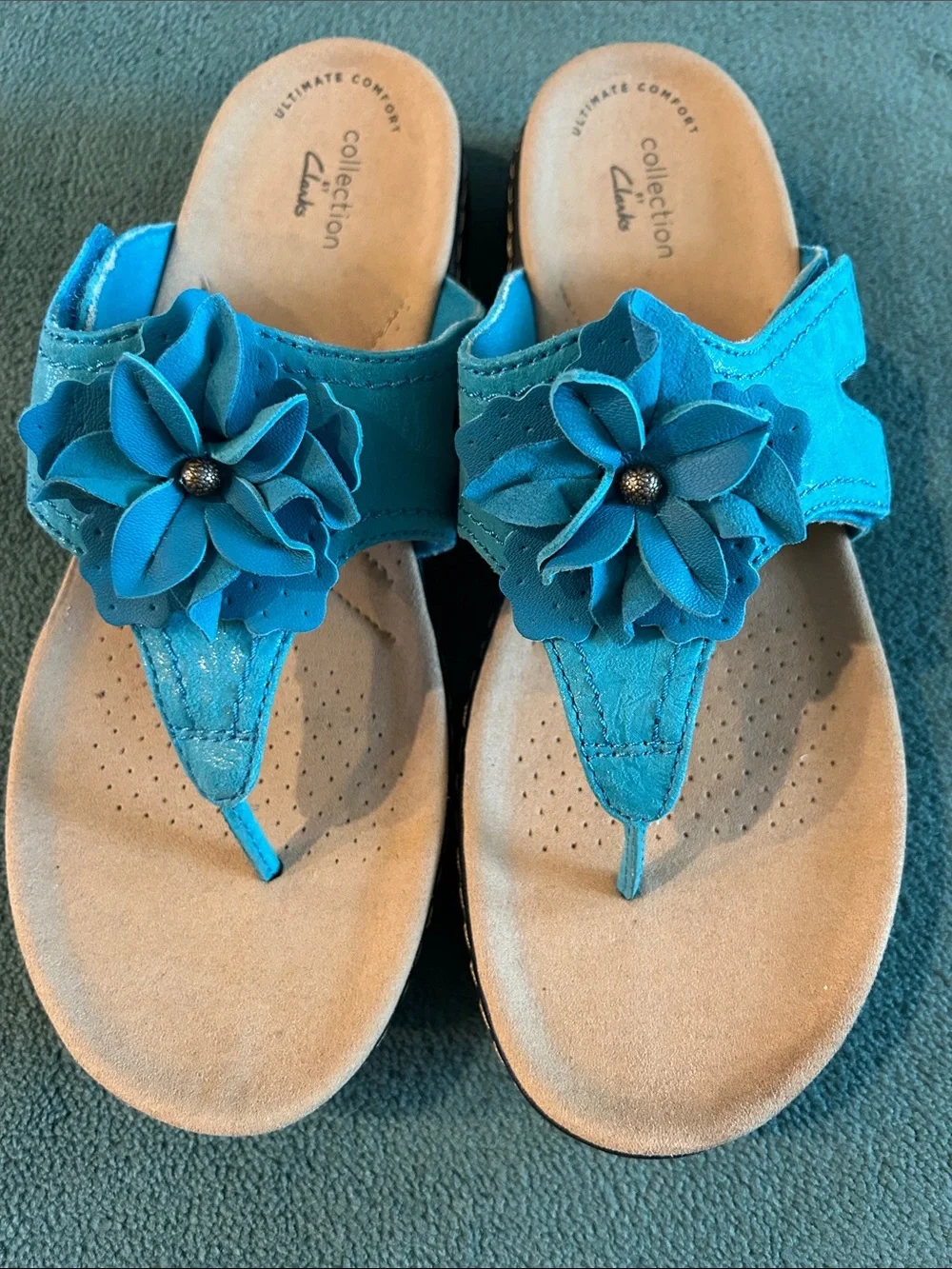 Clarks Turquoise Floral Thong Sandals Adjustable